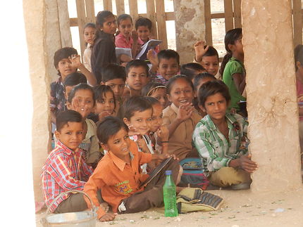 Ecole dans le désert du Thar