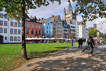 Sur les rives du Rhin, Cologne culturelle et festive 
