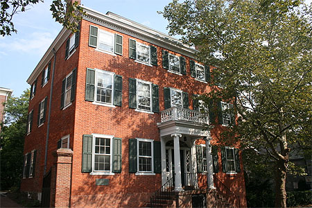 Un des nombreux bâtiments de Brown University Un des nombreux bâtiments de Brown University