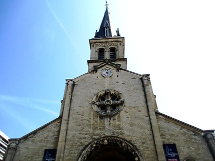 Façade de l'Église Notre de Dame de la Gare 