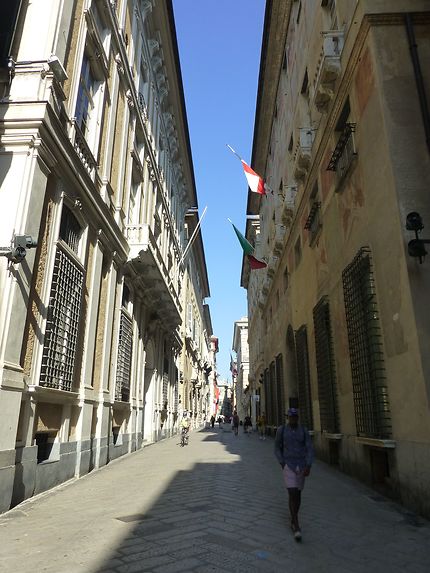 Rue bordée du Palazzo Reale, Gênes