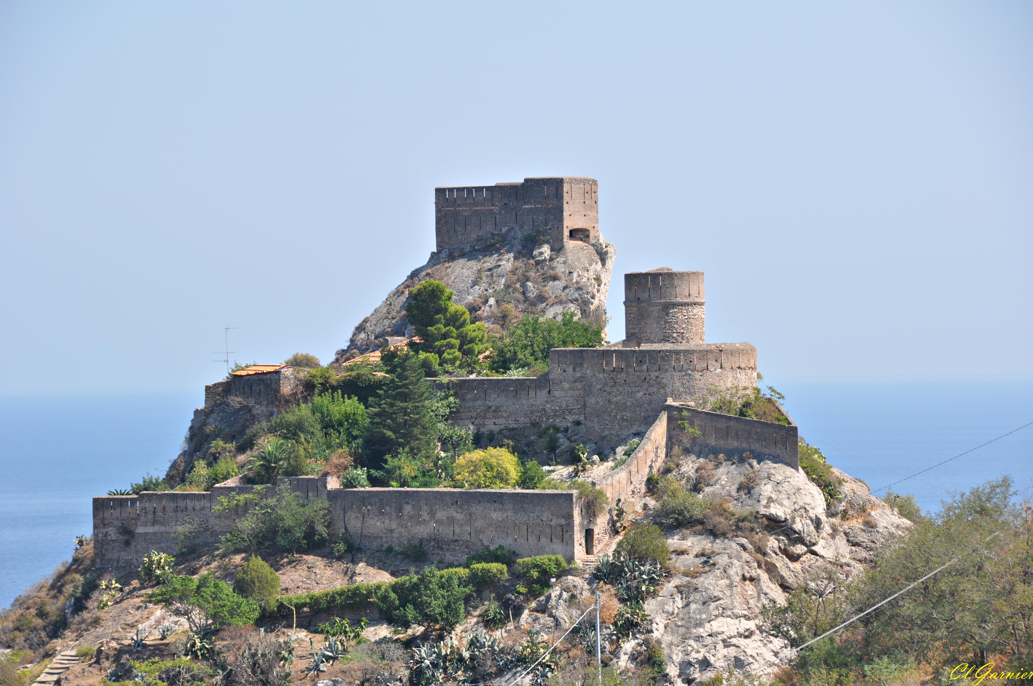 Château Sant'Alessio - Siculo Château Sant'Alessio - Siculo