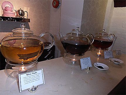 Dégustation de thé dans un magasin de Covent Garden