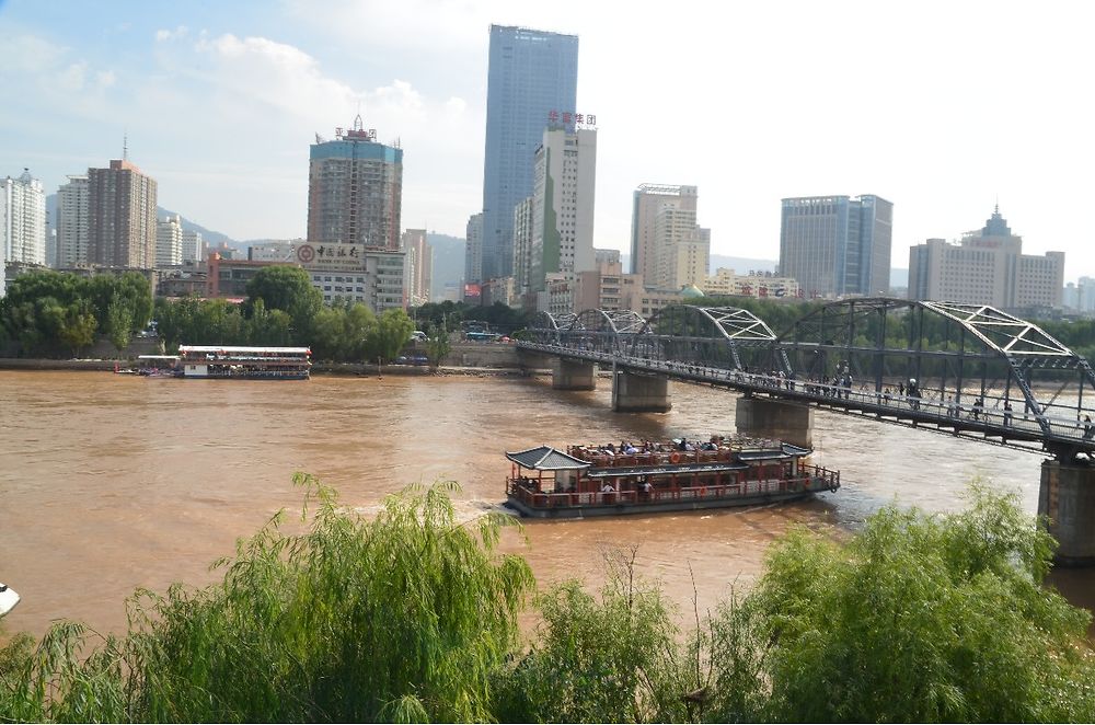 Lanzhou, capitale du Gansu, sur le fleuve jaune