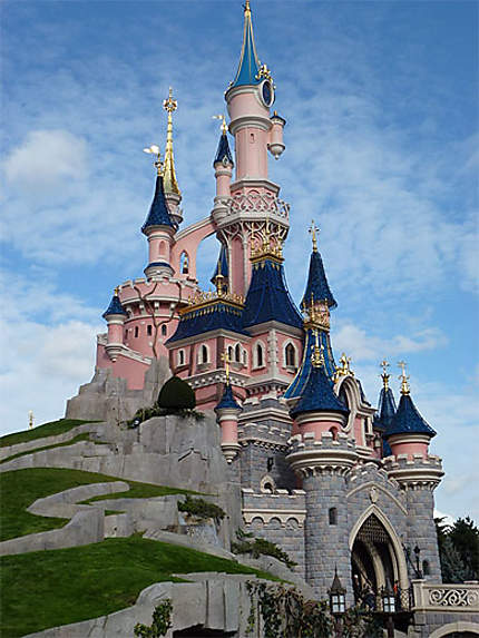Le Chateau De La Belle Au Bois Dormant Disney Disneyland Paris Marne La Vallee Seine Et Marne Ile De France Routard Com