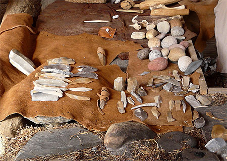 Silex et os taillés Silex et os taillés
