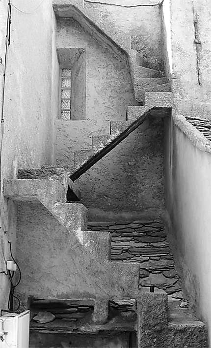 Escaliers à Suare