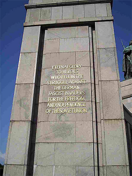 Monument de Tiergarten prés du Reichstag