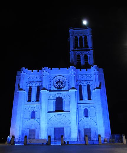 Basilique de St Denis. by night