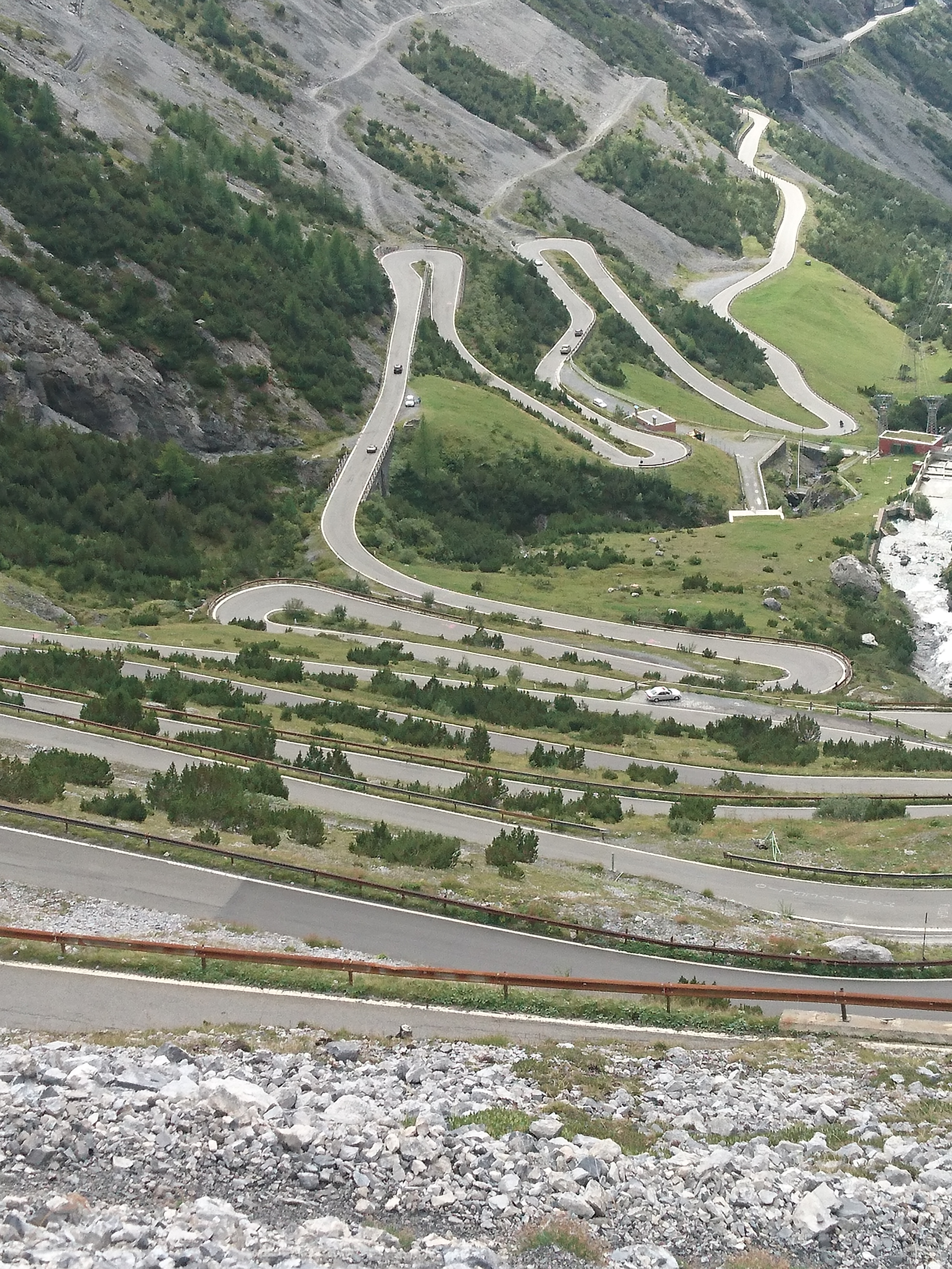 Col du Stelvio dans les Dolomites Col du Stelvio dans les Dolomites