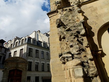 Vestiges de la première chapelle, Paris