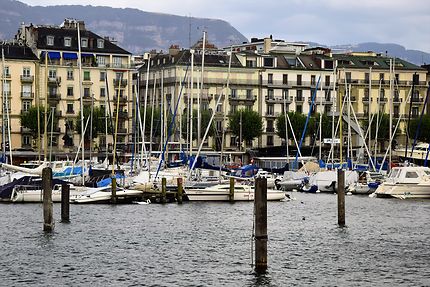 Bateaux sur le lac Léman à Genève