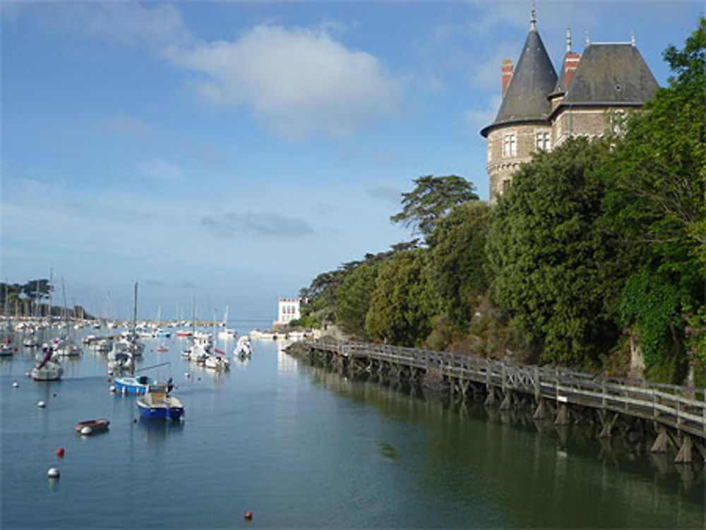 Le château domine la rade de Pornic