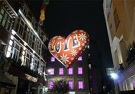 Illuminations de Noël à Piccadilly Circus Londres