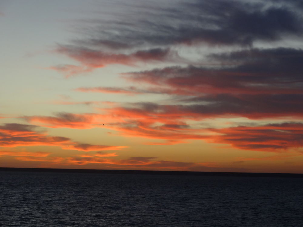 Le soleil se lève à Dakhla