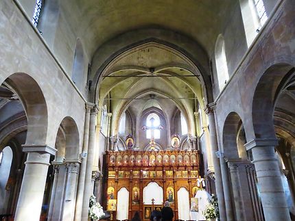 La nef de l'église Saint-Julien-le-Pauvre, Paris