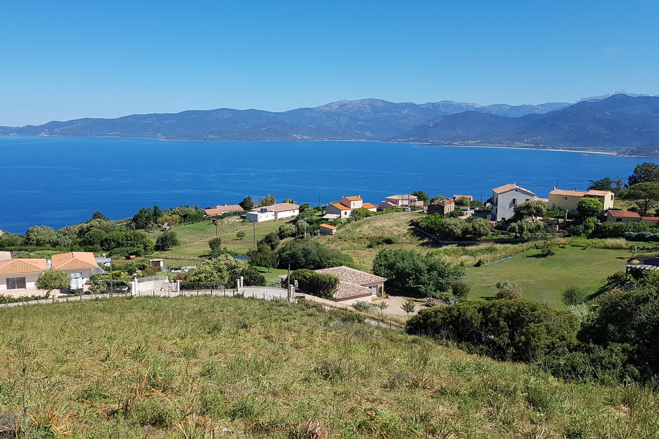 Hameau de Pévani à Calcatoggio Hameau de Pévani à Calcatoggio