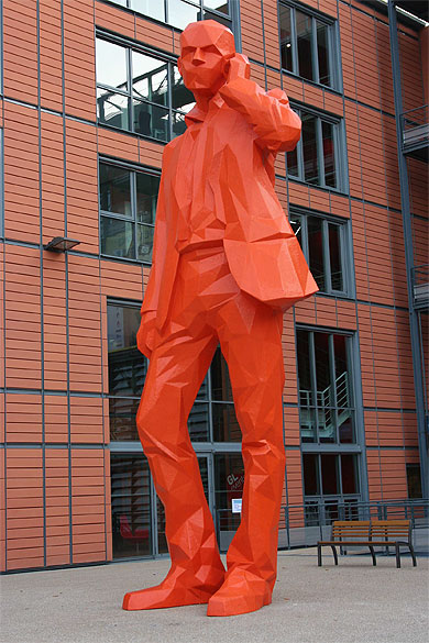 Lyon - Cité Internationale - L'homme moderne Lyon - Cité Internationale - L'homme moderne