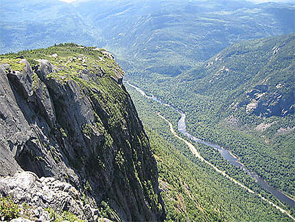 Parc national des Hautes-Gorges-de-la-Rivière-Malbaie - Acropole des Draveurs