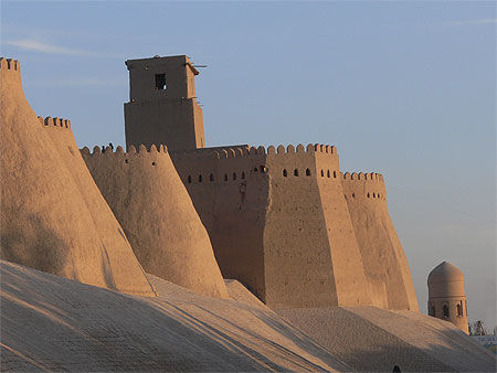 Remparts de la citadelle Ichan Kala