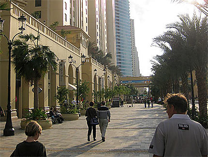 The Walk (près du Emirates Mall)