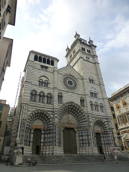 Cathédrale depuis la placette, Gênes