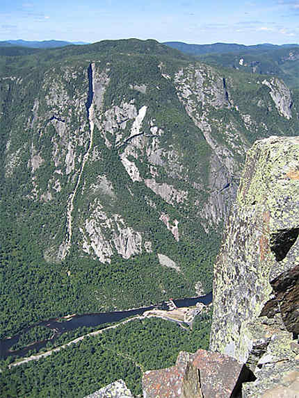 Parc national des Hautes-Gorges-de-la-Rivière-Malbaie - Acropole des Draveurs