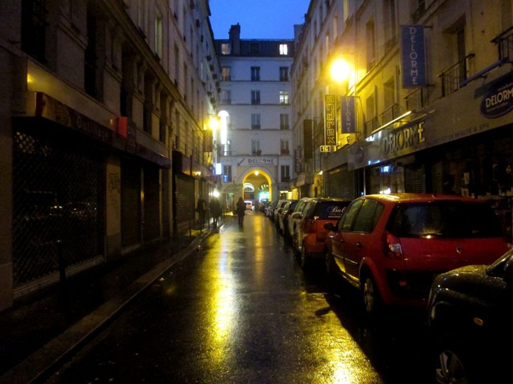 Paris la nuit (passage de l'Industrie)