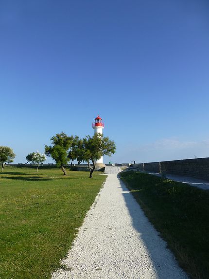 Petit phare à Saint-Martin-de-Ré