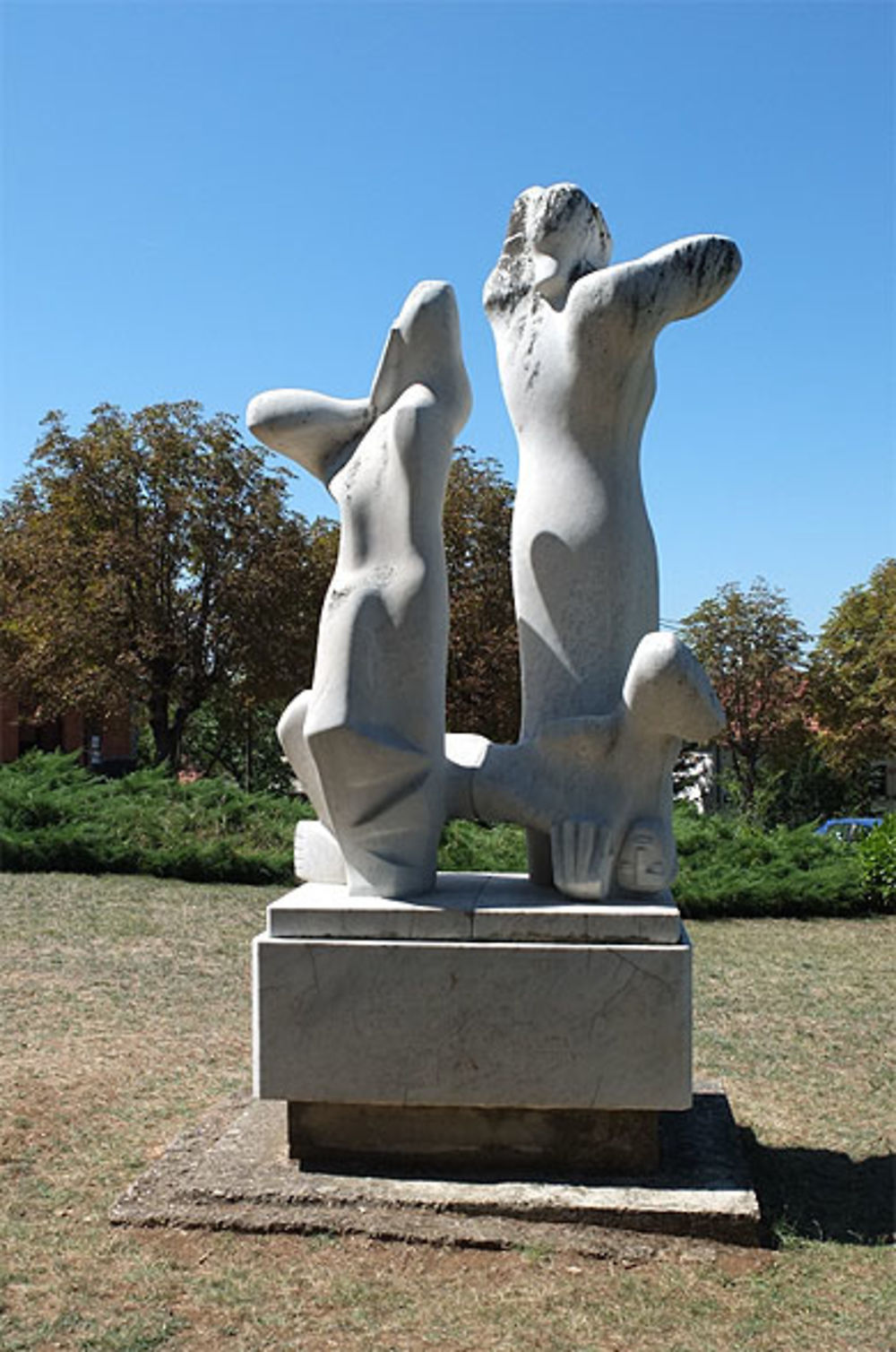 Monument dédié aux martyres de Topola