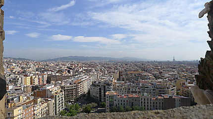 Vue de Barcelone depuis la façade de la Nativité 