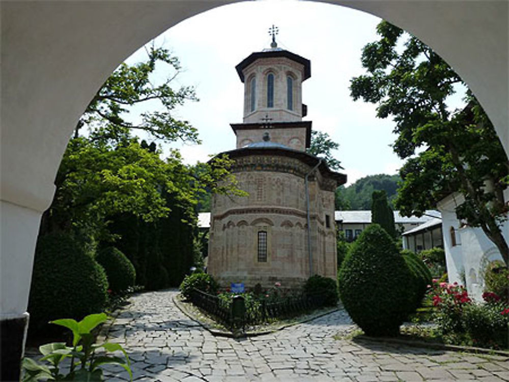 Monast&#232;re de Dintr un lemn