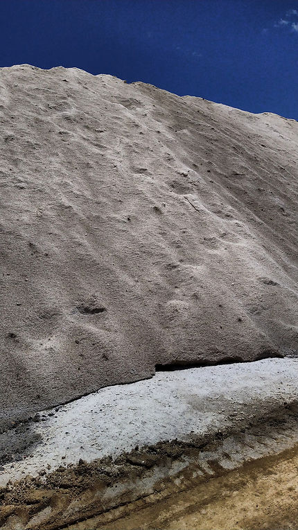 Dune de sel dans les salines de Castro Marim
