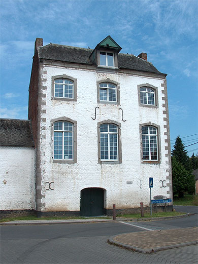 Ferme typique Ferme typique