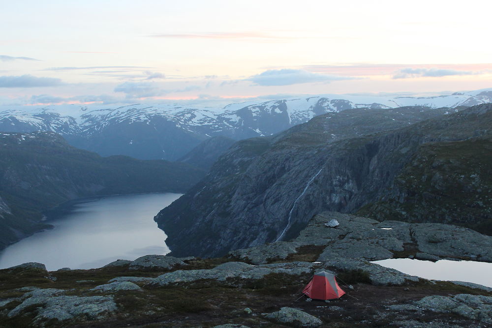 Bivouac près de Trolltunga