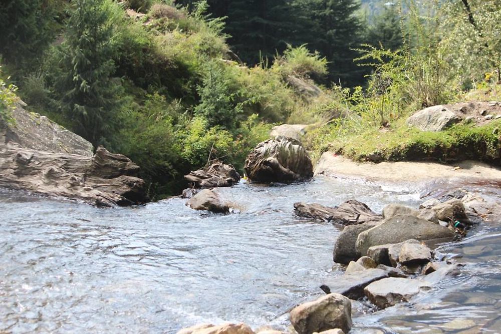 Les chutes d'eau à Vashisht