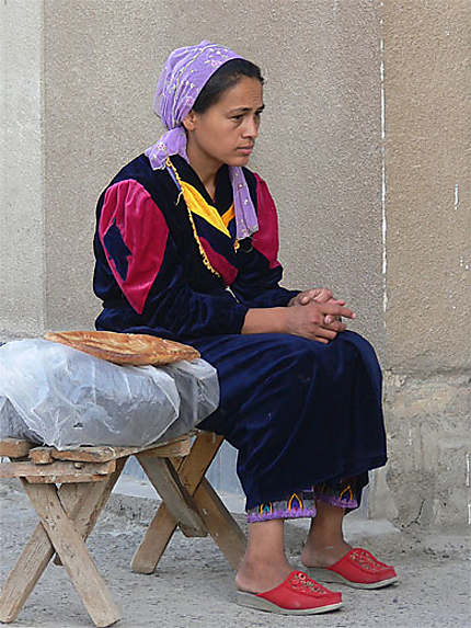Jeune femme à Boukhara