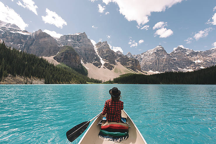 Canoë sur le Lac Moraine, Parc National de Banff, Alberta