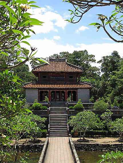 Très agréables jardins du site du Tombeau de Minh Mang