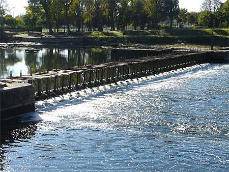 Le barrage à aiguilles sur le Cher Le barrage à aiguilles sur le Cher