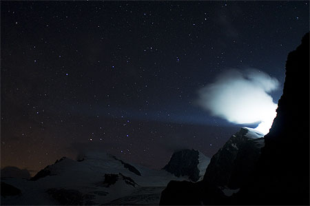 Nuit en haute montagne Nuit en haute montagne