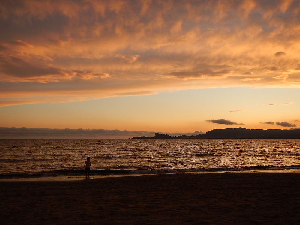 Coucher de soleil sur la plage des Lecques