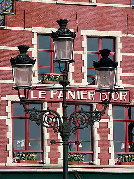 Lampadaire, Grand-Place, Bruges, Belgique