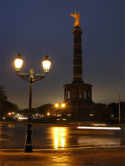 Berlin - La colonne de la victoire de nuit
