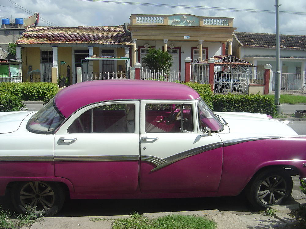 Belle américaine à Santiago de Cuba