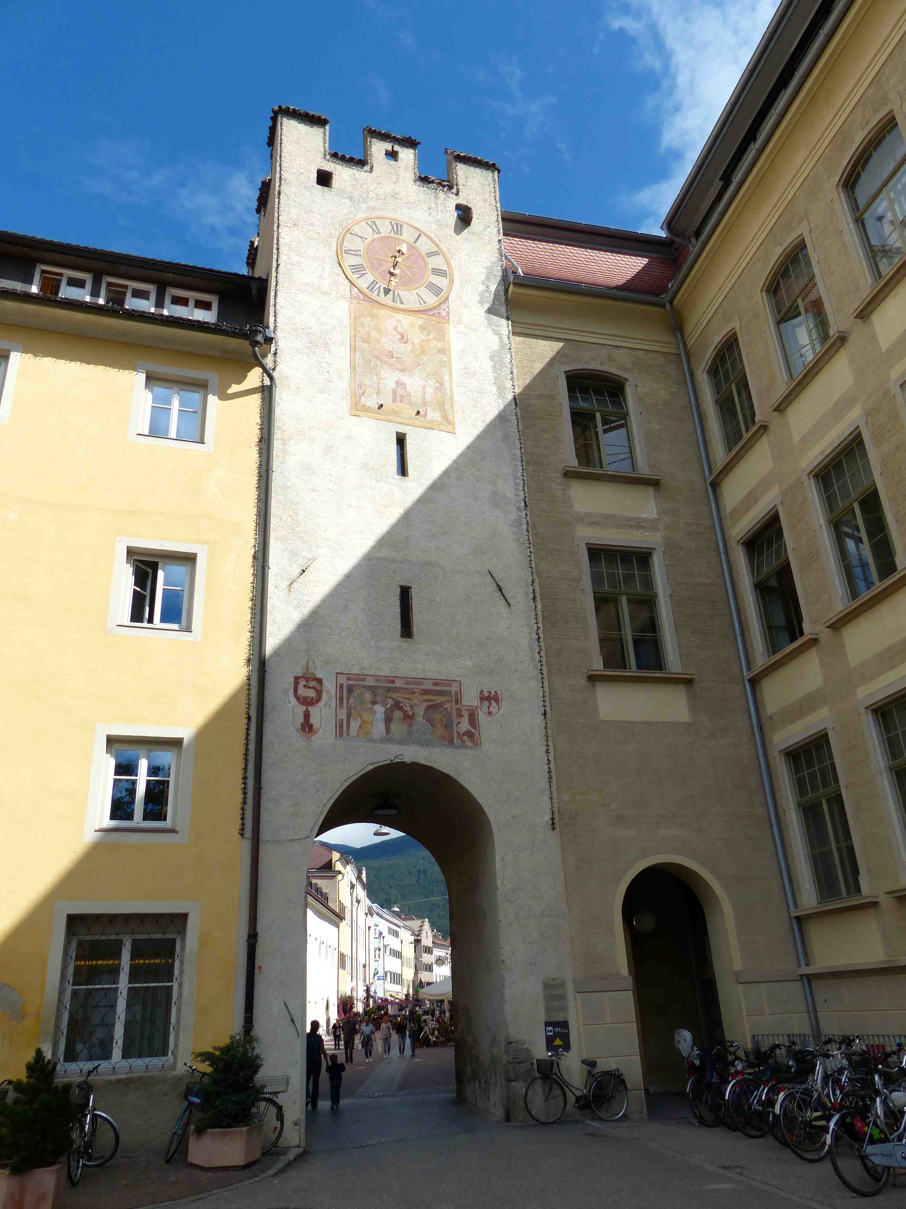 Brunico - Une des portes de la ville Brunico - Une des portes de la ville