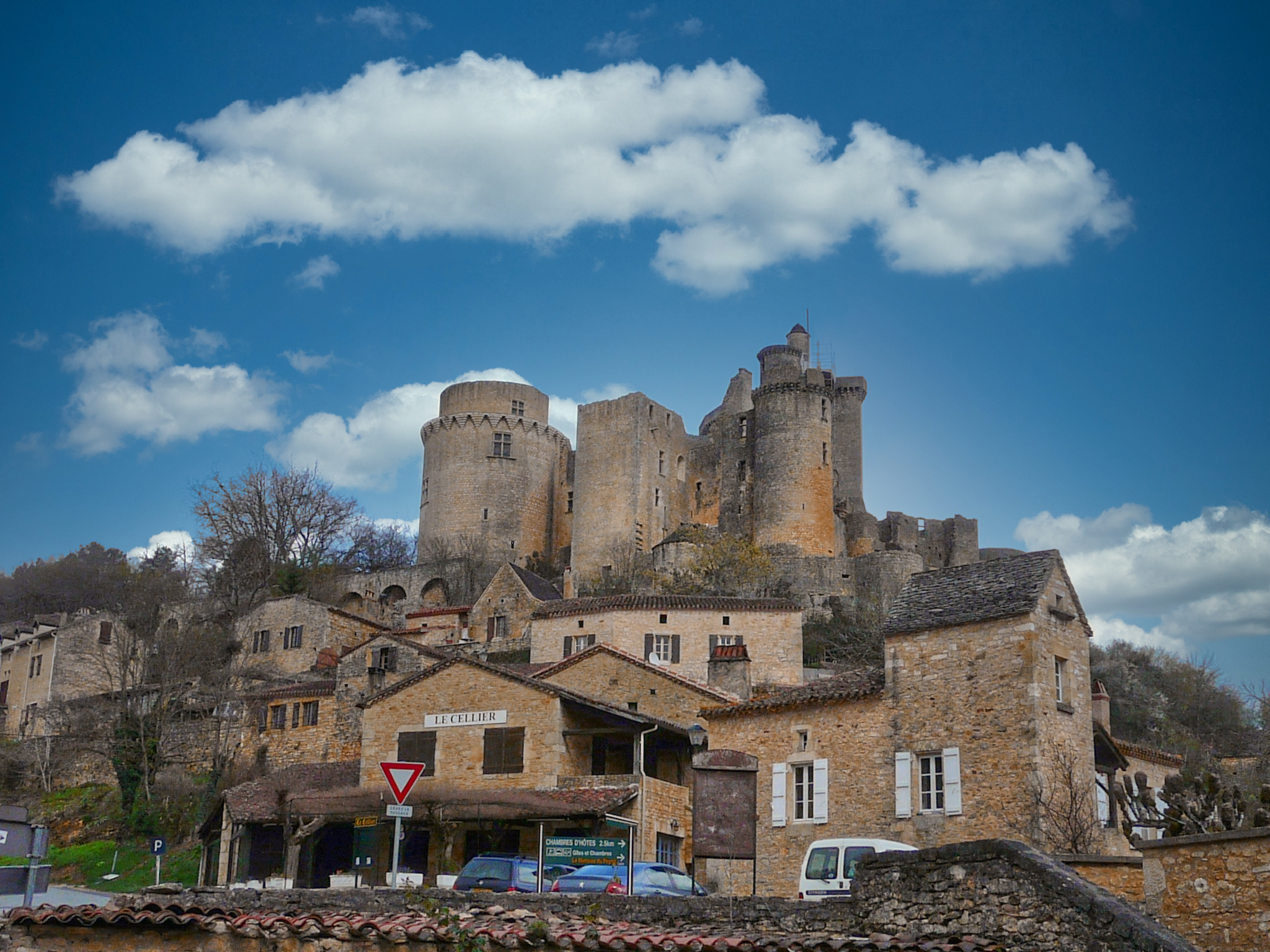 Château et son village Château et son village