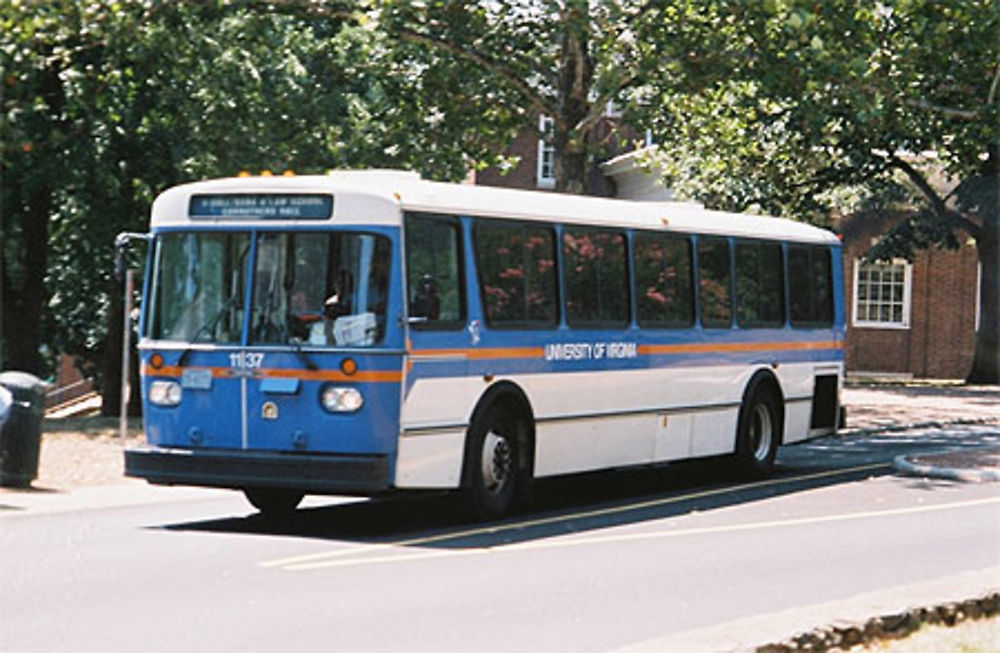 Bus du campus de l'université de Virginie