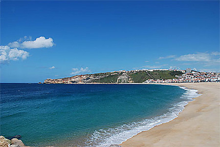 Nazaré, sa plage et le quartier de Sitio