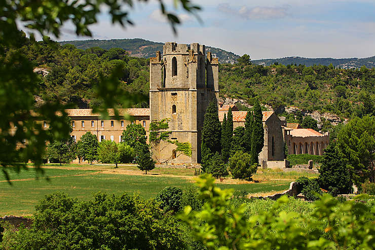 Aude - L'abbaye de Lagrasse embellie après un an de travaux